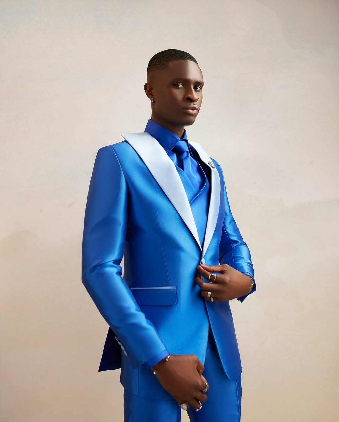 Satin Men Suit Set 3 Pcs Blaze - đánh giá và giá Men Formal Wear Modern